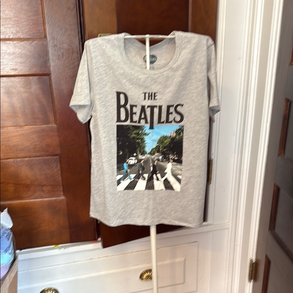 The Beatles Gray Short‎ Sleeve Tee Iconic Abbey Road